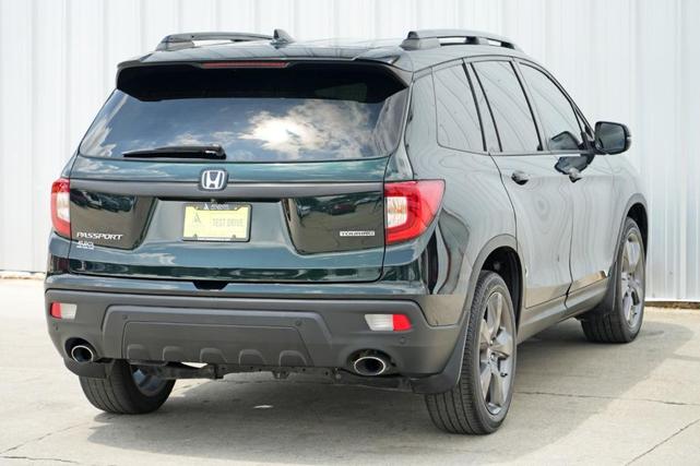 Photo of 2020 Black Forest Pearl Honda Passport