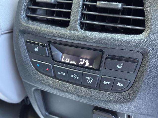 Photo of 2020 Black Forest Pearl Honda Passport
