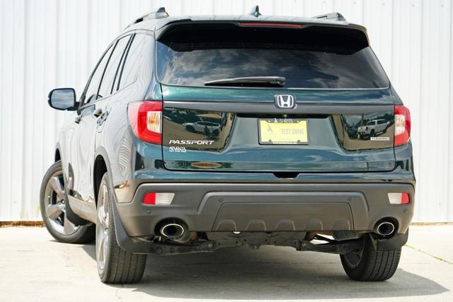 Photo of 2020 Black Forest Pearl Honda Passport