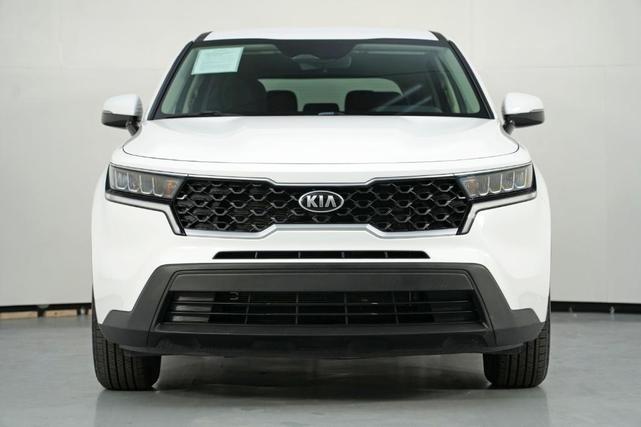 Photo of 2021 Glacial White Pearl Kia Sorento