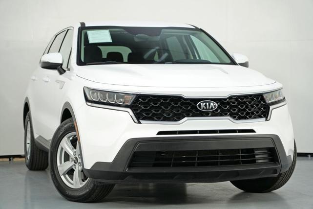 Photo of 2021 Glacial White Pearl Kia Sorento