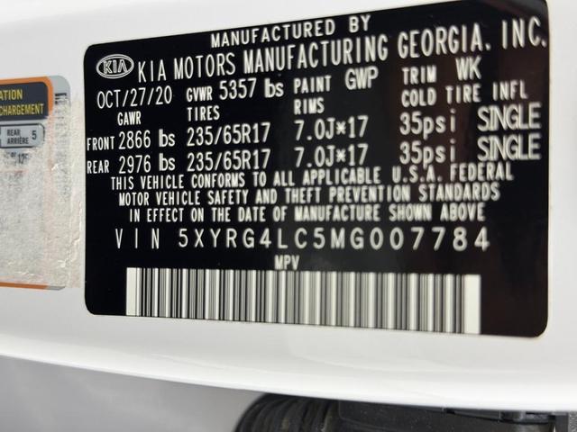 Photo of 2021 Glacial White Pearl Kia Sorento