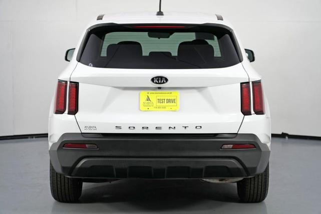 Photo of 2021 Glacial White Pearl Kia Sorento