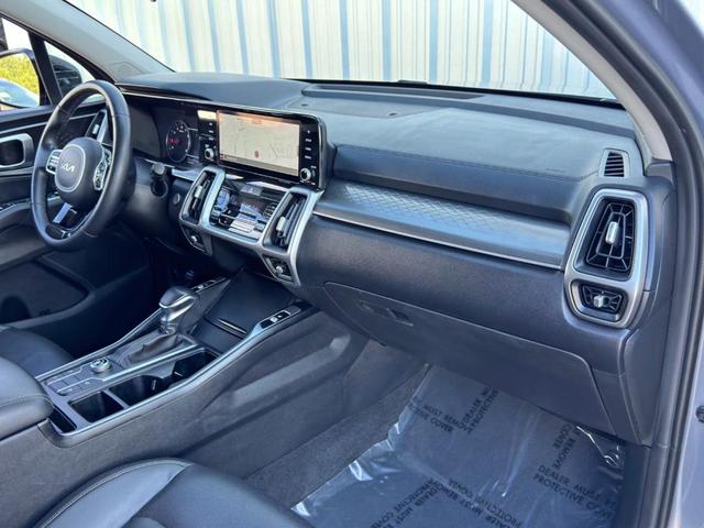 Photo of 2022 Everlasting Silver Kia Sorento