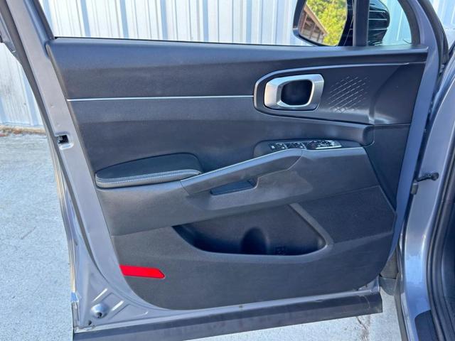 Photo of 2022 Everlasting Silver Kia Sorento