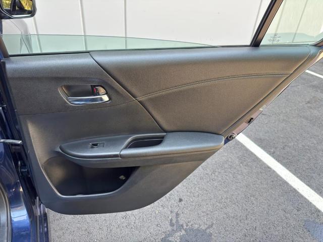 Photo of 2016 Obsidian Blue Pearl Honda Accord