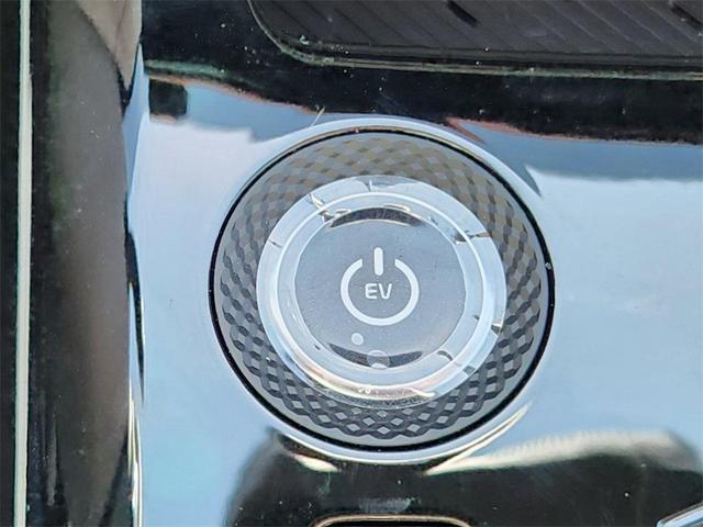 Photo of 2025 Snow White Pearl Kia Niro EV