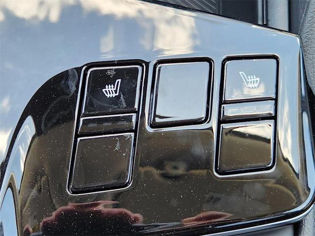 Photo of 2025 Fusion Black Kia Sportage Hybrid