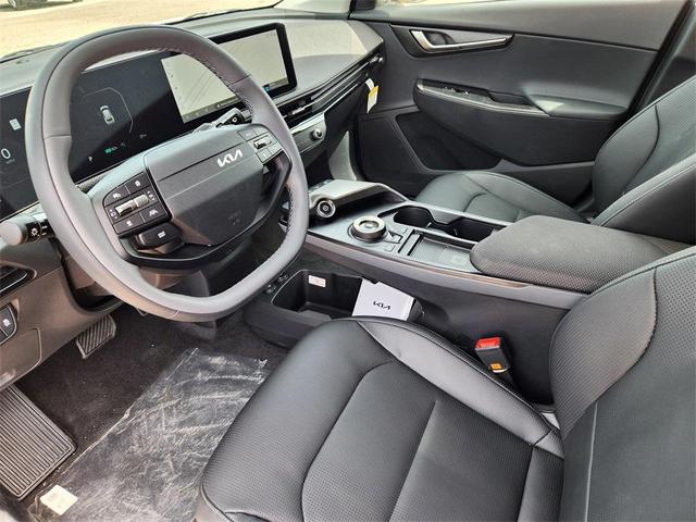 Photo of 2025 Glacier White Pearl Kia EV6