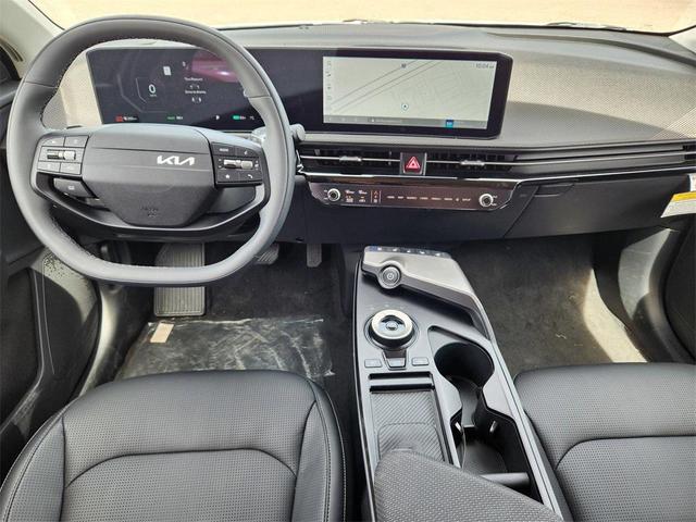 Photo of 2025 Glacier White Pearl Kia EV6