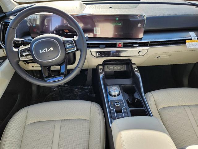 Photo of 2025 Volcanic Sand Kia Sorento Hybrid