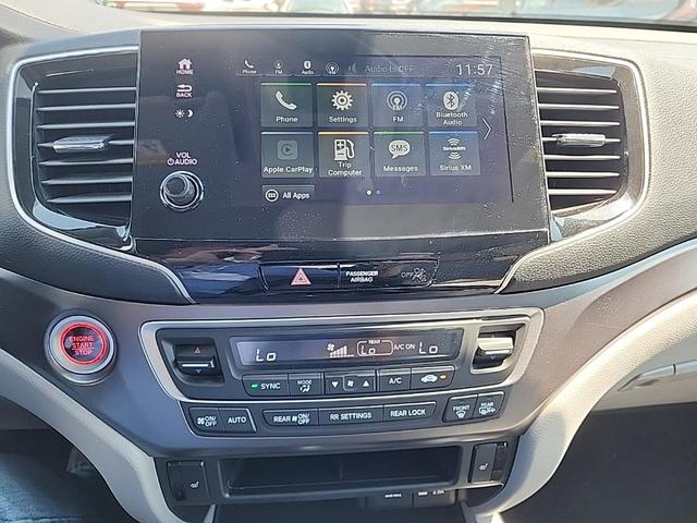Photo of 2022 Obsidian Blue Pearl Honda Pilot