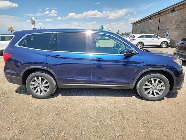 Photo of 2022 Obsidian Blue Pearl Honda Pilot