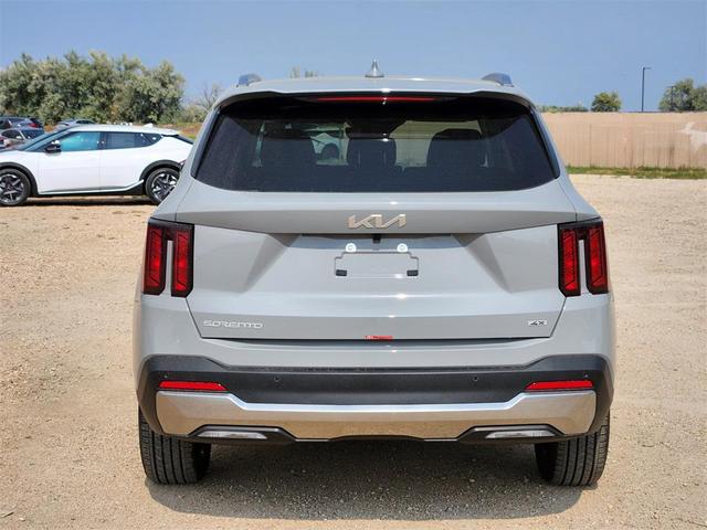 Photo of 2026 Wolf Gray Kia Sorento