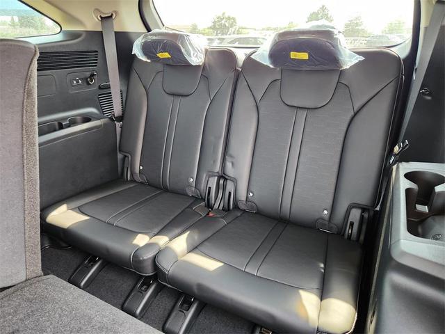 Photo of 2026 Wolf Gray Kia Sorento