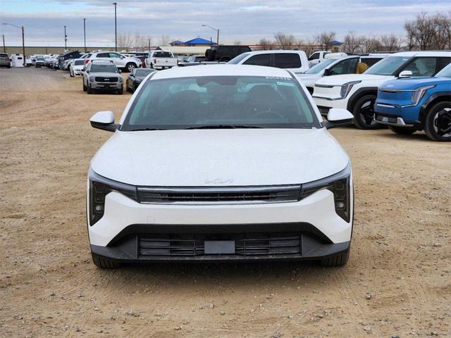 Photo of 2025 Snow White Pearl Kia K4