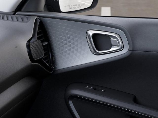 Photo of 2025 Snow White Pearl Kia Soul