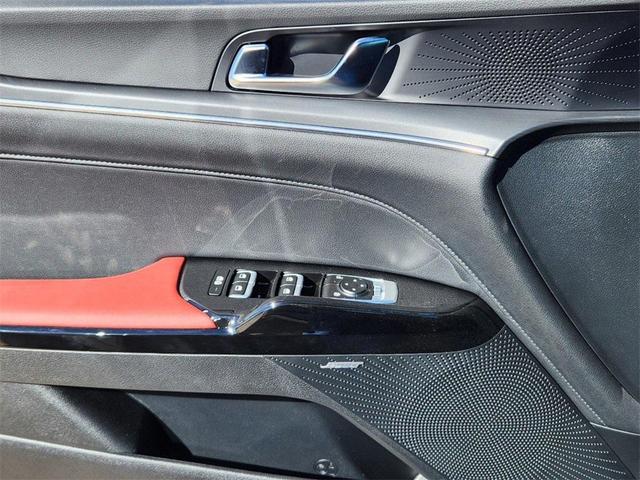 Photo of 2025 Wolf Gray Kia K5