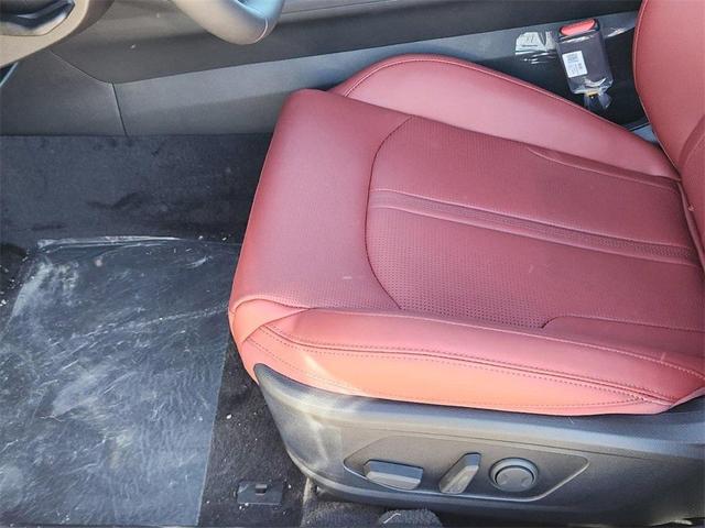 Photo of 2025 Wolf Gray Kia K5