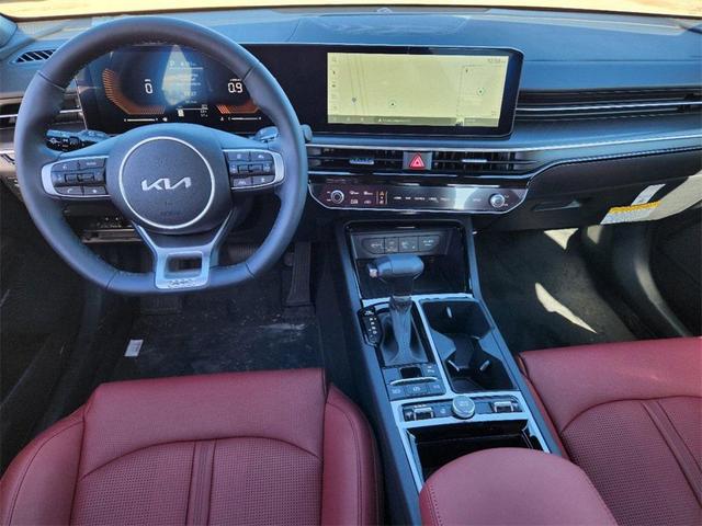 Photo of 2025 Wolf Gray Kia K5