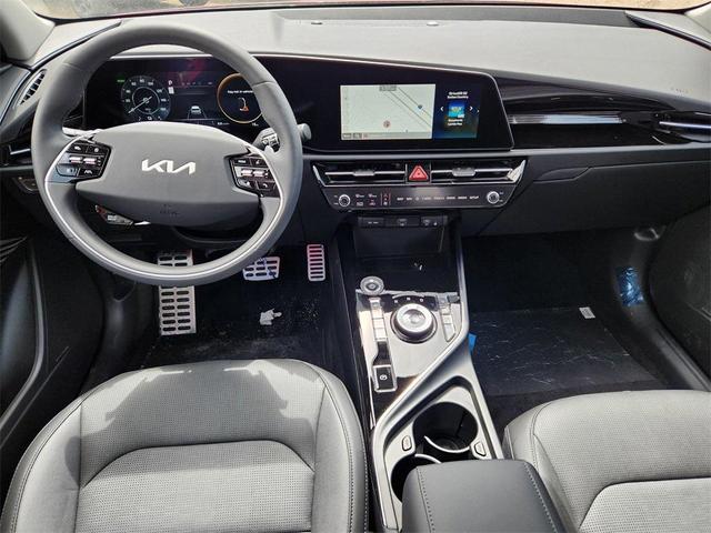 Photo of 2025 Runway Red Kia Niro EV