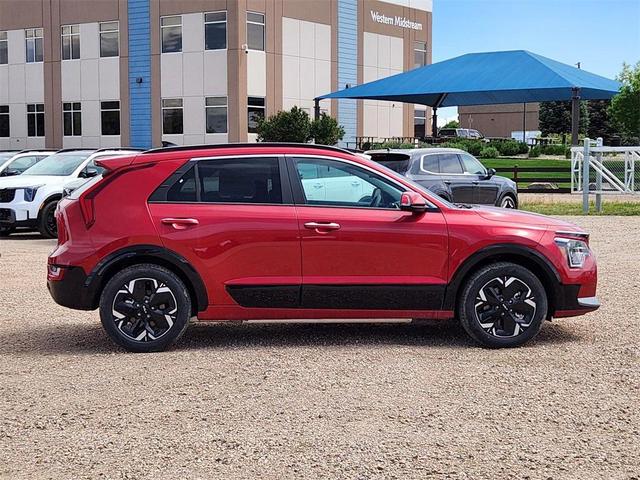 Photo of 2025 Runway Red Kia Niro EV