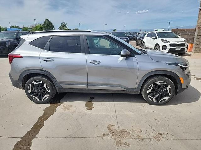 Photo of 2024 Steel Gray Kia Seltos