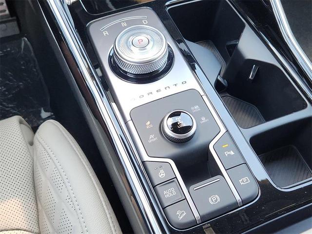 Photo of 2025 Aurora Black Pearl Kia Sorento Hybrid