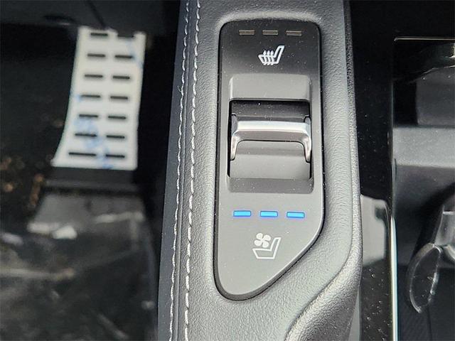 Photo of 2025 Panthera Metal Kia Telluride