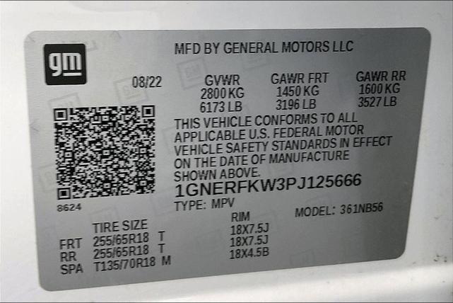 Photo of 2023 Summit White Chevrolet Traverse
