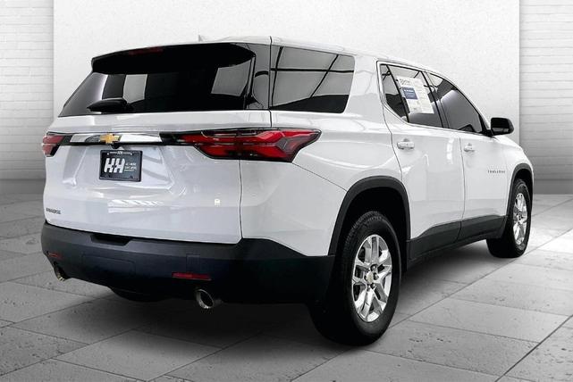 Photo of 2023 Summit White Chevrolet Traverse