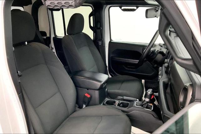 Photo of 2021 Bright White Clearcoat Jeep Gladiator