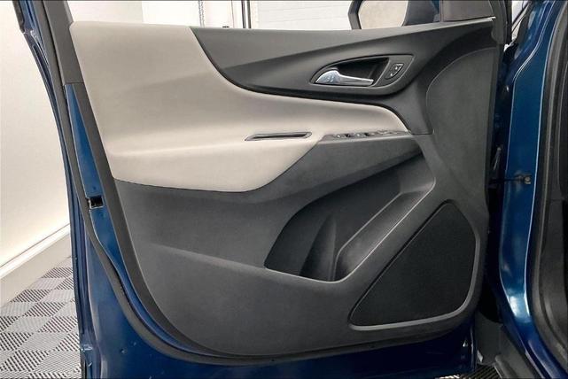Photo of 2019 Pacific Blue Metallic Chevrolet Equinox