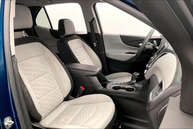 Photo of 2019 Pacific Blue Metallic Chevrolet Equinox