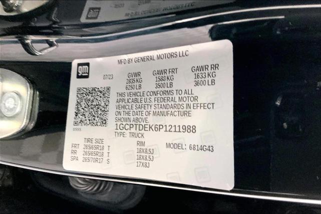 Photo of 2023 Black Chevrolet Colorado