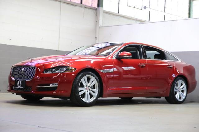 2017 Jaguar XJ