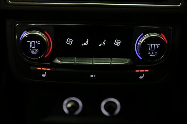 Photo of 2018 Glacier White Metallic Audi Q7
