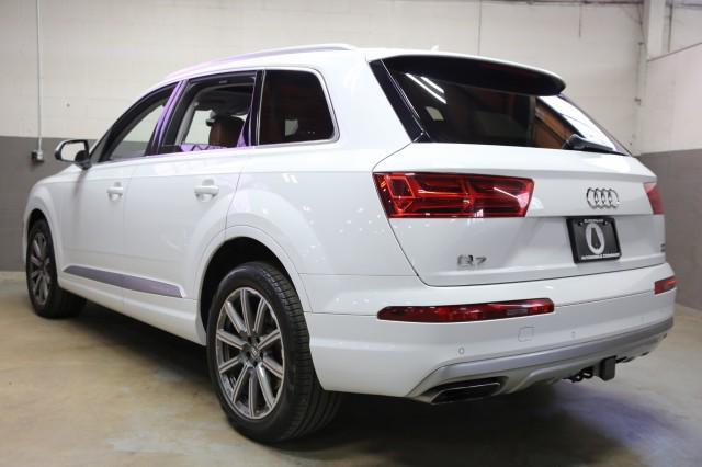Photo of 2018 Glacier White Metallic Audi Q7