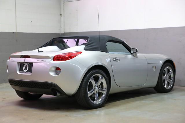 Photo of 2008 Cool (Liquid Silver Met) Pontiac Solstice
