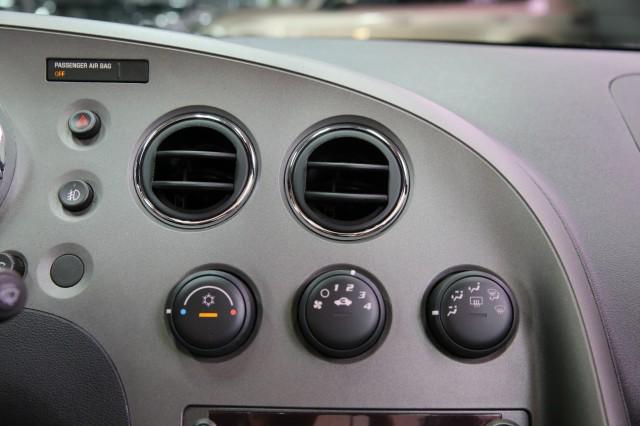 Photo of 2008 Cool (Liquid Silver Met) Pontiac Solstice