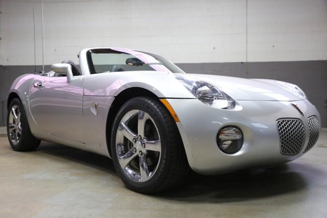 Photo of 2008 Cool (Liquid Silver Met) Pontiac Solstice
