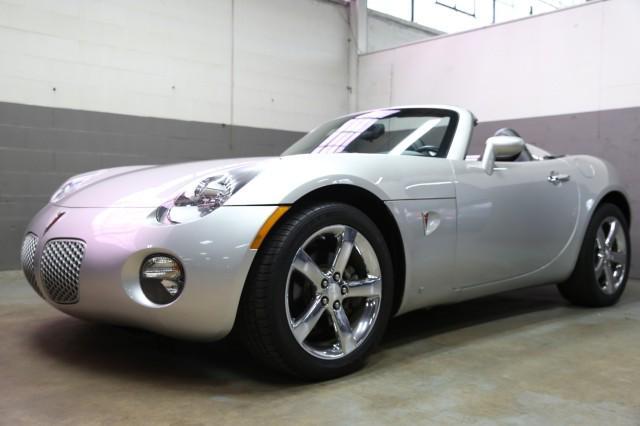 Photo of 2008 Cool (Liquid Silver Met) Pontiac Solstice