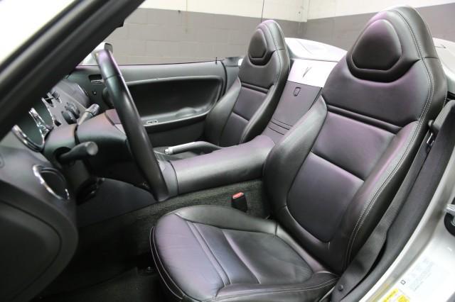 Photo of 2008 Cool (Liquid Silver Met) Pontiac Solstice