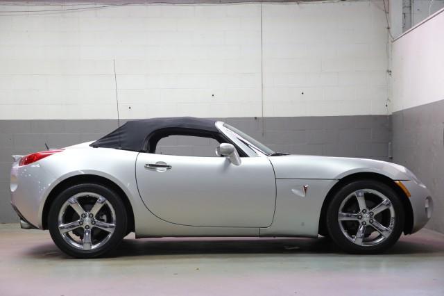 Photo of 2008 Cool (Liquid Silver Met) Pontiac Solstice