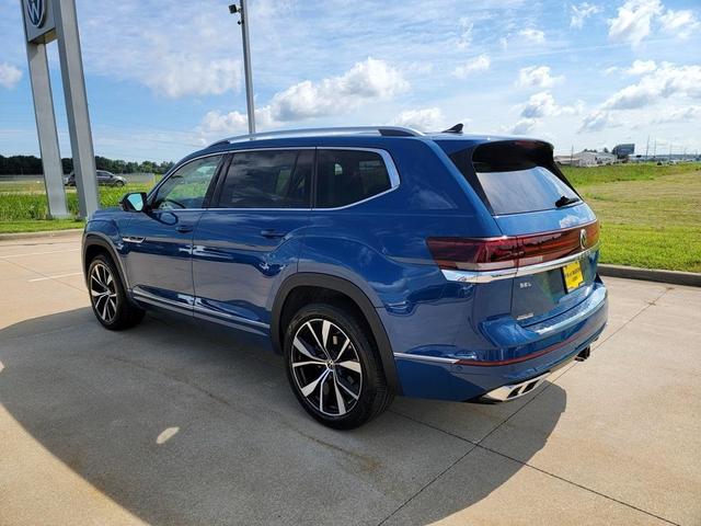 Photo of 2025 Mountain  Lake Blue Volkswagen Atlas