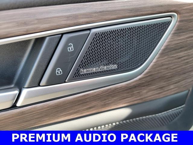 Photo of 2025 Mountain  Lake Blue Volkswagen Atlas