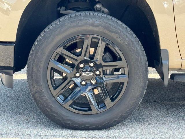 Photo of 2022 Sand Dune Metallic Chevrolet Silverado 1500