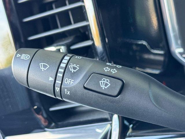 Photo of 2022 Sand Dune Metallic Chevrolet Silverado 1500