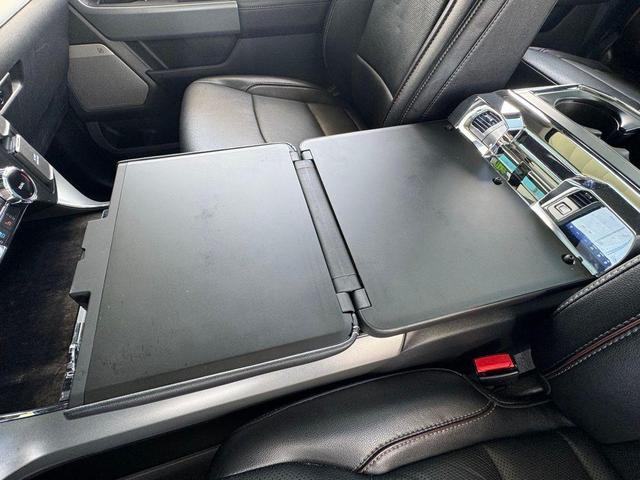 Photo of 2022 Agate Black Metallic Ford F-150