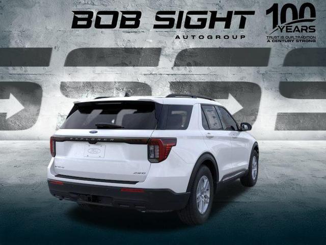 Photo of 2025 White Ford Explorer